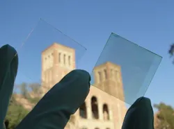 Transparent photovoltaic cell from UCLA absorbs and converts IR
