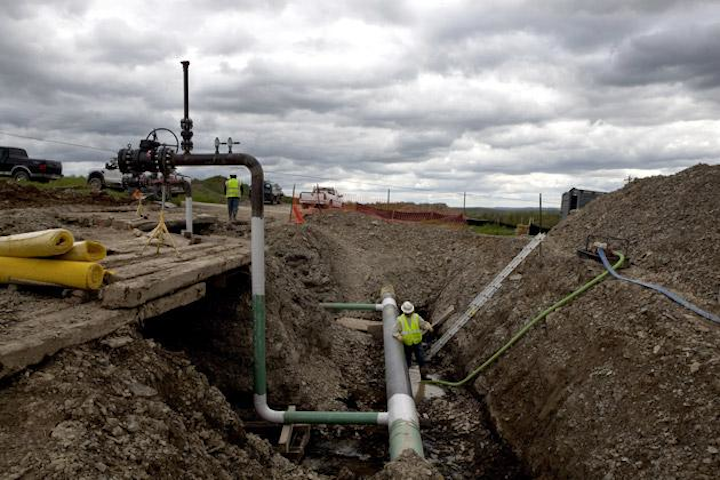 Fiber optics that sense optimal fracking sounds could improve fracking operations like this one taking place in Bradford County, PA in May 2012. (Image credit: Katie Orlinsky/Getty Images)