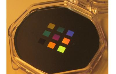 These diffraction gratings were printed on a PhableR 100 photolithography system.