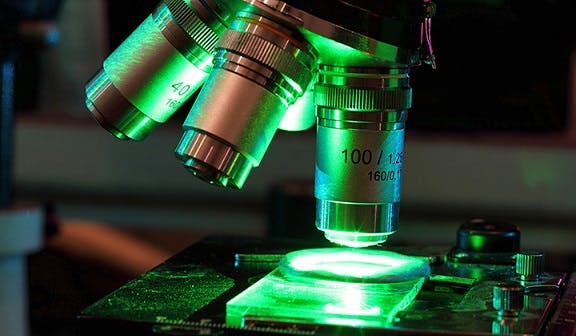 A new semiconductor laser developed at Yale has the potential to significantly improve the imaging quality of the next generation of high-tech microscopes, laser projectors, photolithography, holography, and biomedical imaging.