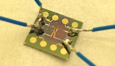 A layer of functionalized graphene has been placed over hot spots on a silicon component.