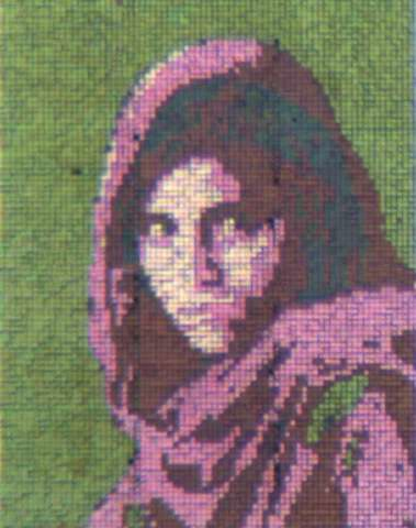 By using a specially designed nanostructured plasmonic surface in conjunction with high- birefringence liquid crystals, UCF demonstrates a tunable polarization-independent reflective surface where the color of the surface is changed as a function of applied voltage.