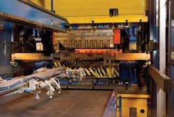 Th 0611ils Cutting01 Th 0611ils Cutting01