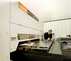 Th 0803ilstakingoff01