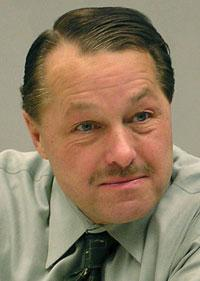 Th 0805bow Pioneer01