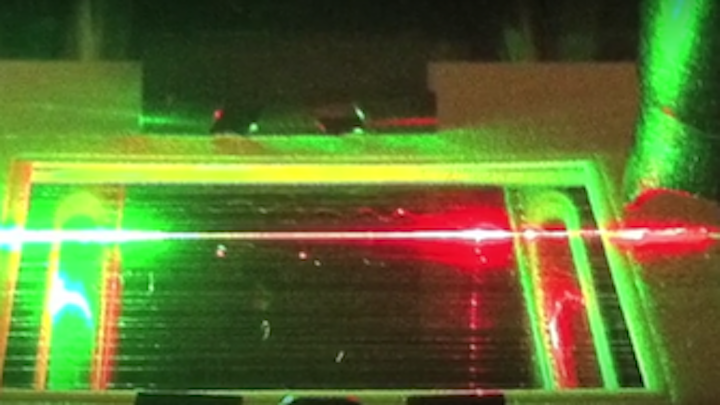 Spider silk acts as fiber-optic molecular detector