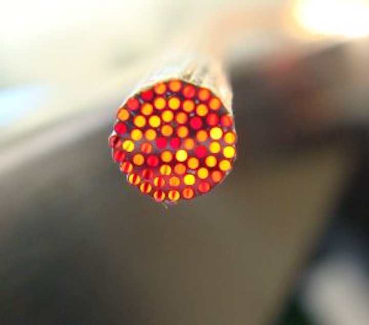 Content Dam Lfw Online Articles 2016 01 High Power Cu Coated Optical Fiber Bundle Closeup 1512
