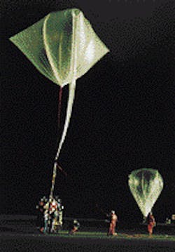 Scientists prepare to launch SALOMON, which uses moonlight to make spectrographic measurements in the stratosphere. Scientists prepare to launch SALOMON, which uses moonlight to make spectrographic measurements in the stratosphere.