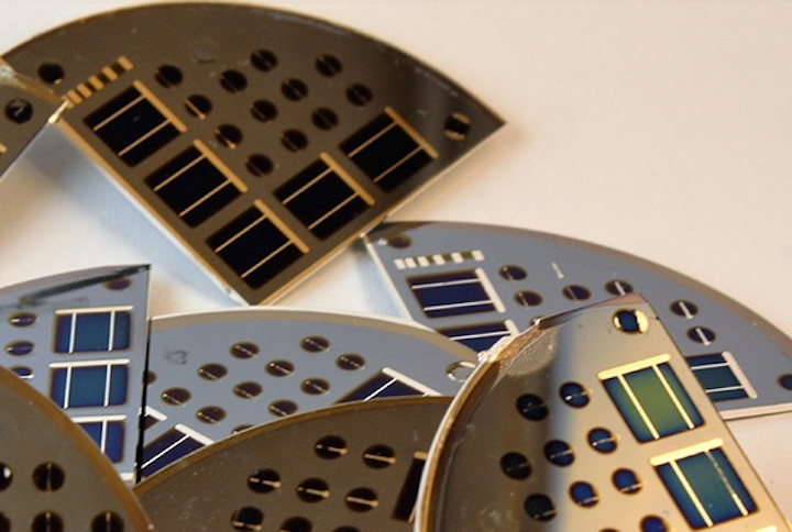 A new approach to a long-standing materials science challenge has created a monocrystalline cadmium telluride solar cell that breaks both an efficiency and voltage record. The research was led by Arizona State University (ASU) electrical engineering professor Yong-Hang Zhang and assistant professor Zachary Holman. (Image credit: Cheng-Ying Tsai/ASU)