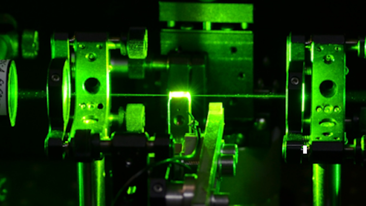 Diamond Raman laser has intrinsically stable single-longitudinal-mode output
