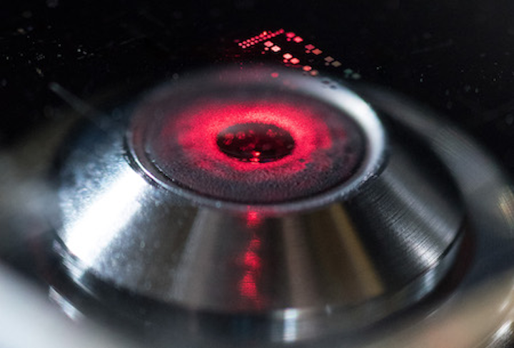 Chiral metamaterial produces record optical shift under milliwatt-level power changes