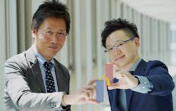 Ryota Kabe and Chihaya Adachi of Kyushu University hold two samples of the organic long-persistent-luminescence material they developed. Ryota Kabe and Chihaya Adachi of Kyushu University hold two samples of the organic long-persistent-luminescence material they developed.
