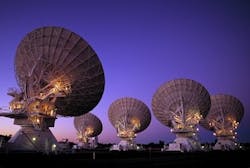 Australian researchers sent a reference signal between two radio telescopes using a 155 km fiber-optic telecommunications link. The new technique passively compensates for network signal fluctuations introduced by environmental factors such as temperature changes or vibrations, and can replace the use of atomic clocks.