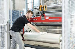 A new technology for the production of ultra-smooth polymer films has been developed as part of the 'OptiPerm' project. A new technology for the production of ultra-smooth polymer films has been developed as part of the 'OptiPerm' project.