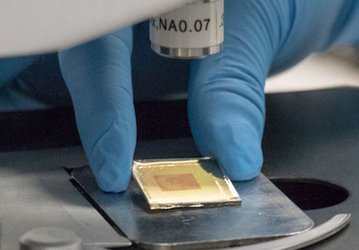 UCF researchers use nanoscale patterns to hide images and information in plain sight