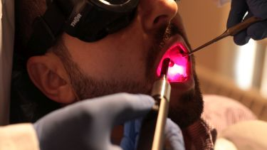 Content Dam Bow Online Articles 2019 02 Laser Light Dental Web