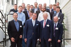 Image: The new Fraunhofer Cluster of Excellence: Advanced Photon Sources is directed by Andreas Tünnermann (2nd f.l.) and Reinhard Poprawe (3rd f.l.). Image: The new Fraunhofer Cluster of Excellence: Advanced Photon Sources is directed by Andreas Tünnermann (2nd f.l.) and Reinhard Poprawe (3rd f.l.).