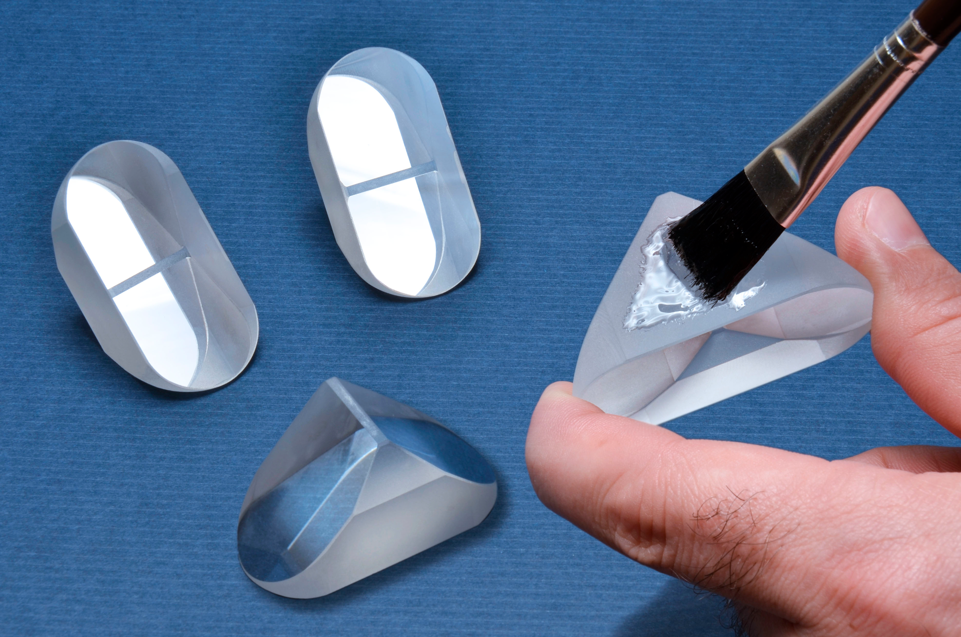 Master Bond 5ed66e41e1b19