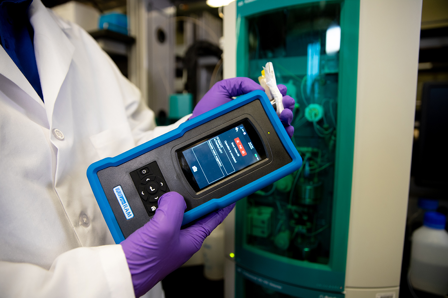 Handheld Raman Analyzer From B&W Tek Identifies Raw Materials | Laser ...