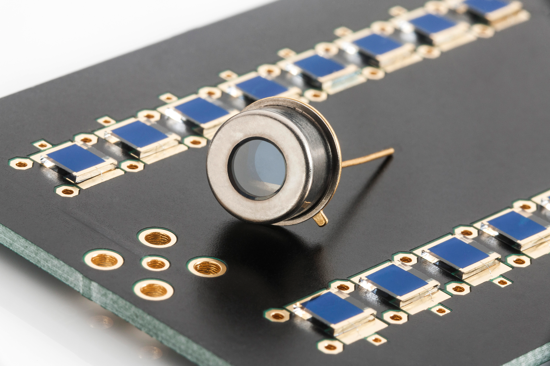 1612 Lfw Pro 1 5f43b8451b572