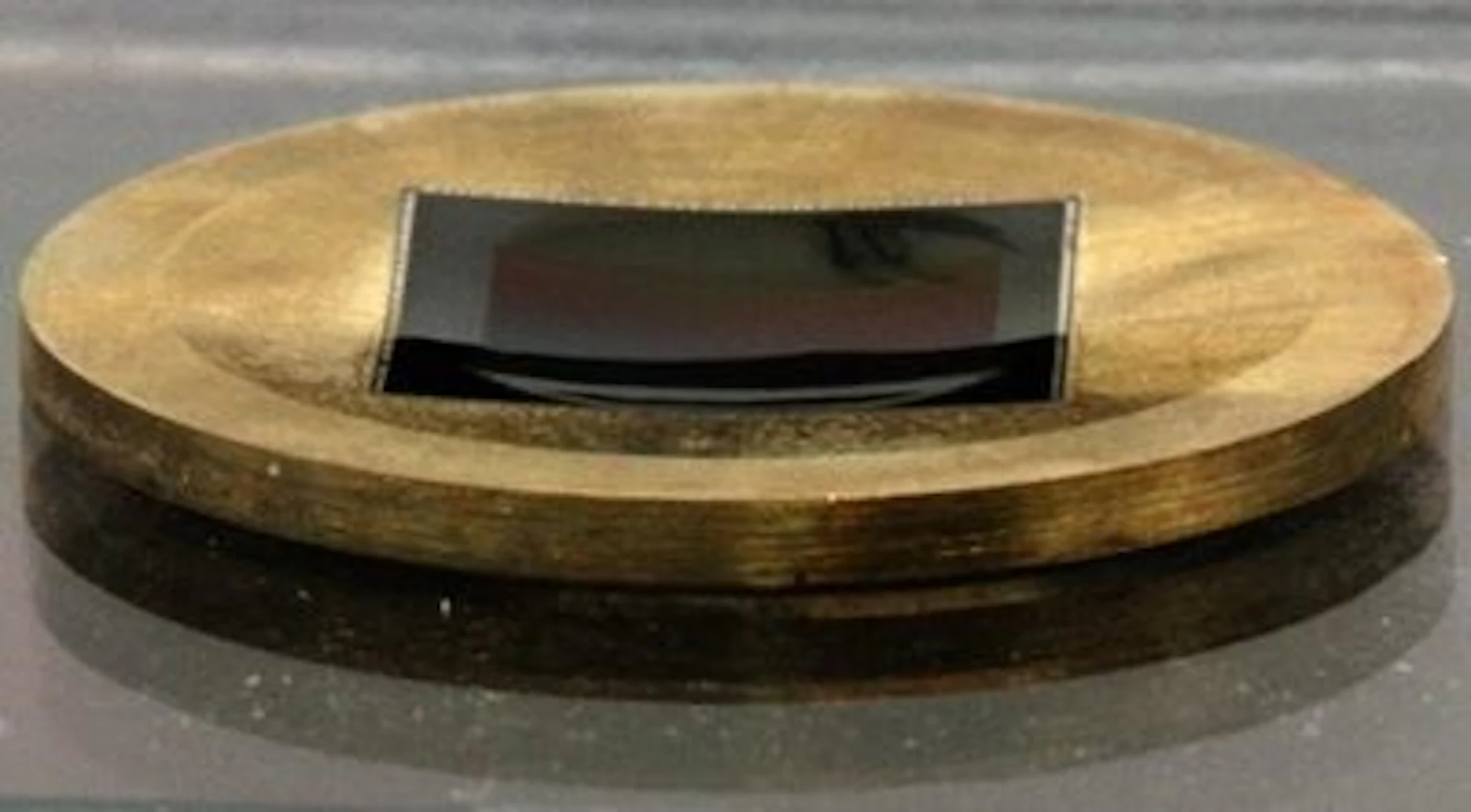 Spherically curved CMOS array improves image quality across the field ...