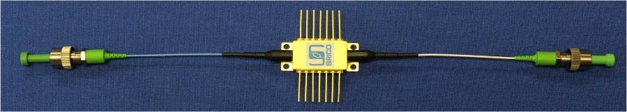 FIGURE 4. A robust fiber-coupled PPLN frequency-conversion waveguide device is suitable for use with fiber-based frequency combs and spectroscopy.