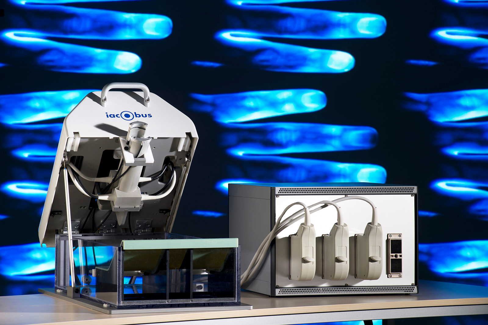 Photoacoustic and hyperspectral imaging enable very early detection of arthritis.