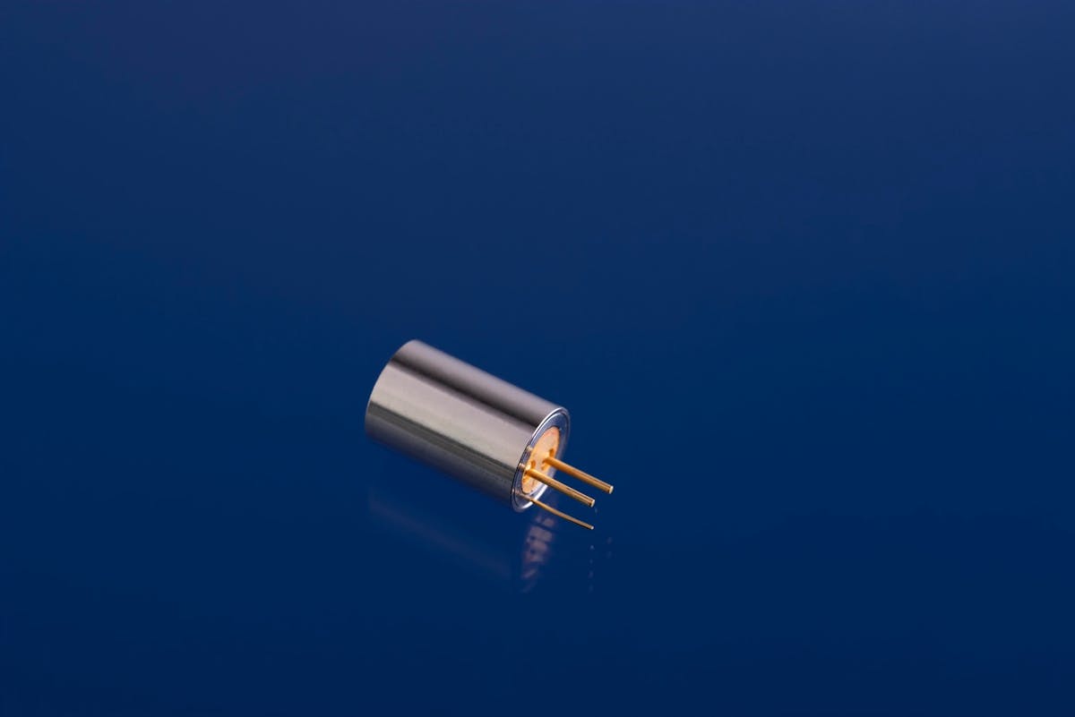 Colibri Hi-power 1.5 &micro;m Laser from Hitronics Technologies
