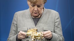 Even in 2020 quantum technology remained a key issue for German politics. In December, chancelor Dr. Angela Merkel was presented a photon source developed at Fraunhofer IOF for the secure communication.