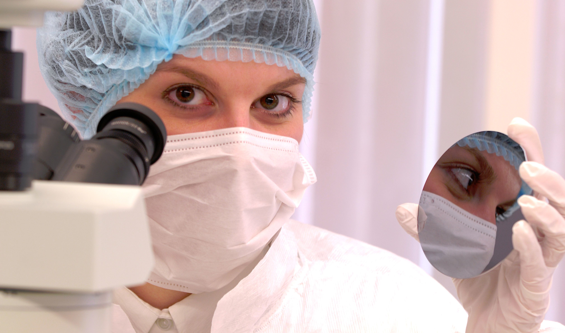 FIGURE 1. Developing diagnostics from surface-enhanced resonance Raman scattering (SERRS) requires several precise processes, including creating the proper substrate, such as the shiny silicon wafer shown here.