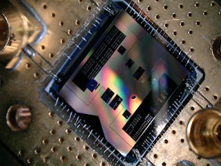 This 1 x 1 cm superconducting quantum chip cooled to near its ground state can detect individual radio-frequency photons.