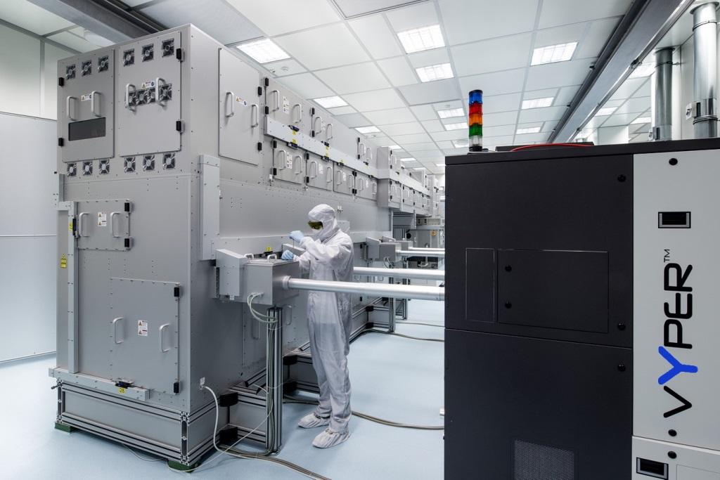 FIGURE 4. In the new Coherent LineBeam 1000/TwinVYPER system, the output from four separate lasers is combined within the system to produce a single line beam.