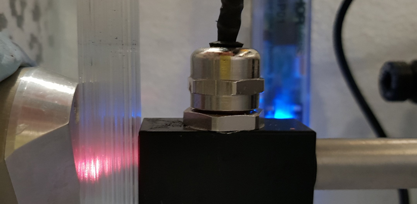 Lung phantom lab bench setup with capillary array and GASMAS probes.
