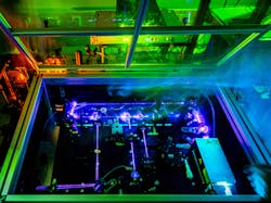 This shot shows the Fraunhofer researchers’ setup for their quantum holography with undetected light experiments. This shot shows the Fraunhofer researchers’ setup for their quantum holography with undetected light experiments.