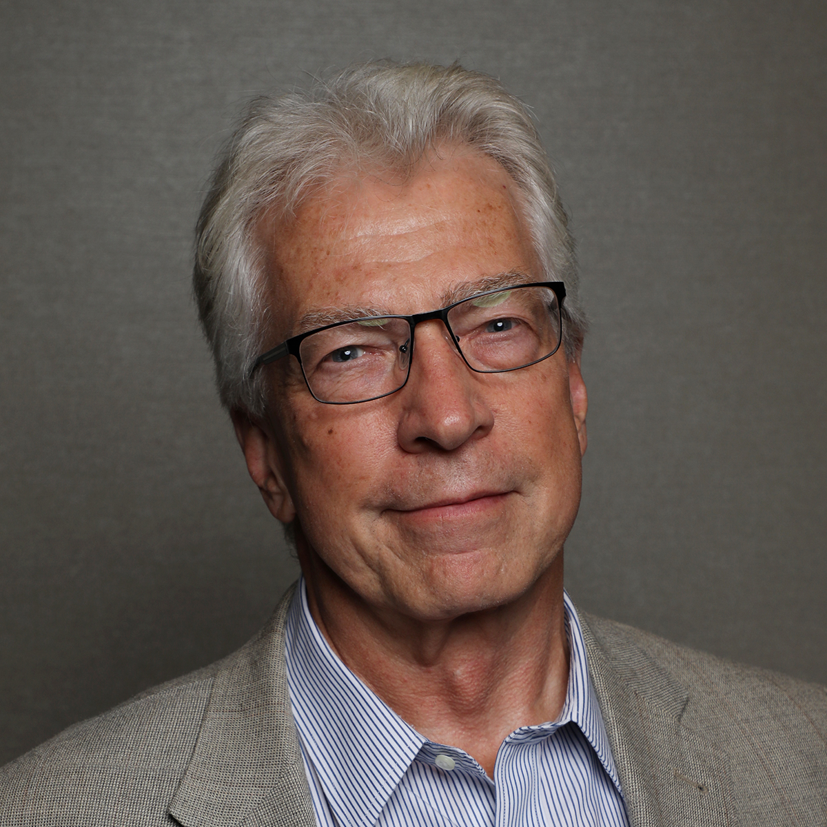 Conard Holton2 6268346e23102