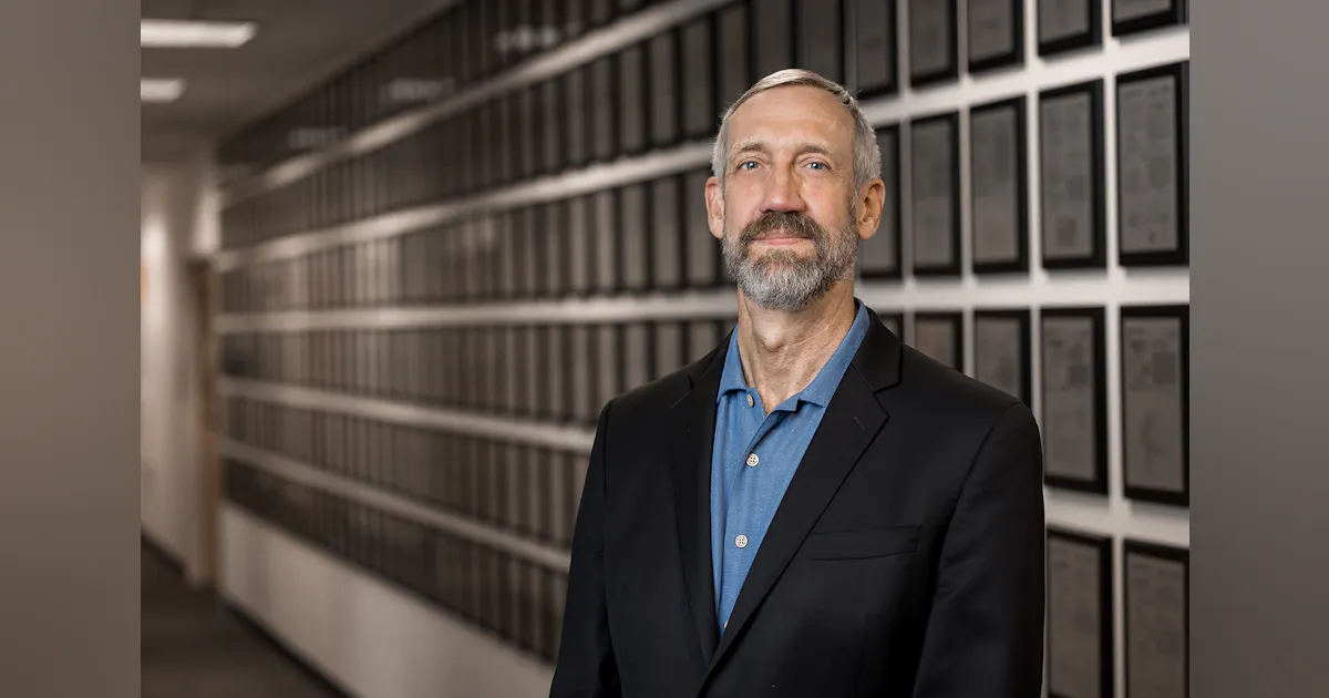 Bringing fresh perspective to SPIE presidential chain | Laser Focus World