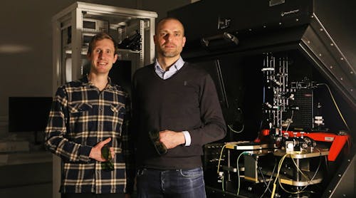 Marcus Albrechtsen (left) and S&oslash;ren Stobbe in the lab.