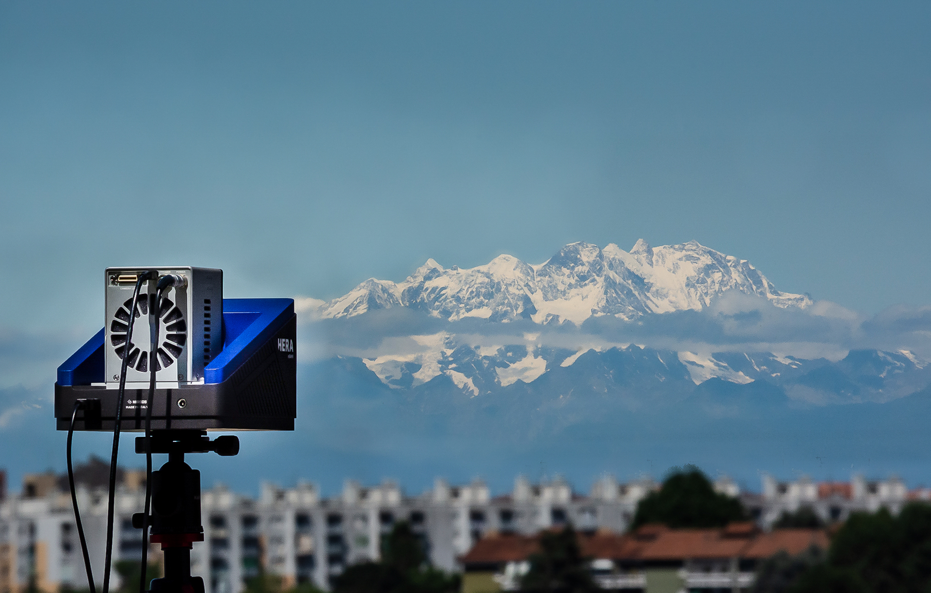 FIGURE 4. The NIREOS HERA Extended SWIR-3 camera (900-2300 nm).