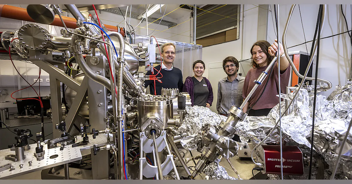 Metalens controls light within the extreme ultraviolet realm | Laser ...