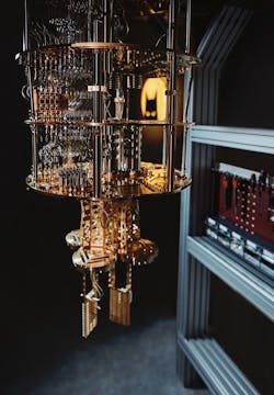 FIGURE 3. Alice & Bob’s cryostat cools quantum memories down to 10 millikelvin. FIGURE 3. Alice & Bob’s cryostat cools quantum memories down to 10 millikelvin.