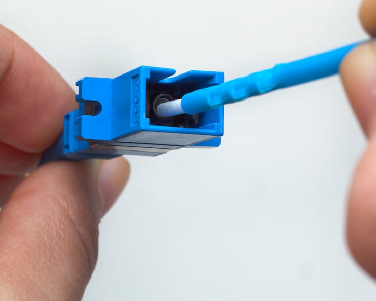 FIGURE 3. Cleaning sticks are the optimal choice for effectively cleaning end faces with significant contamination.