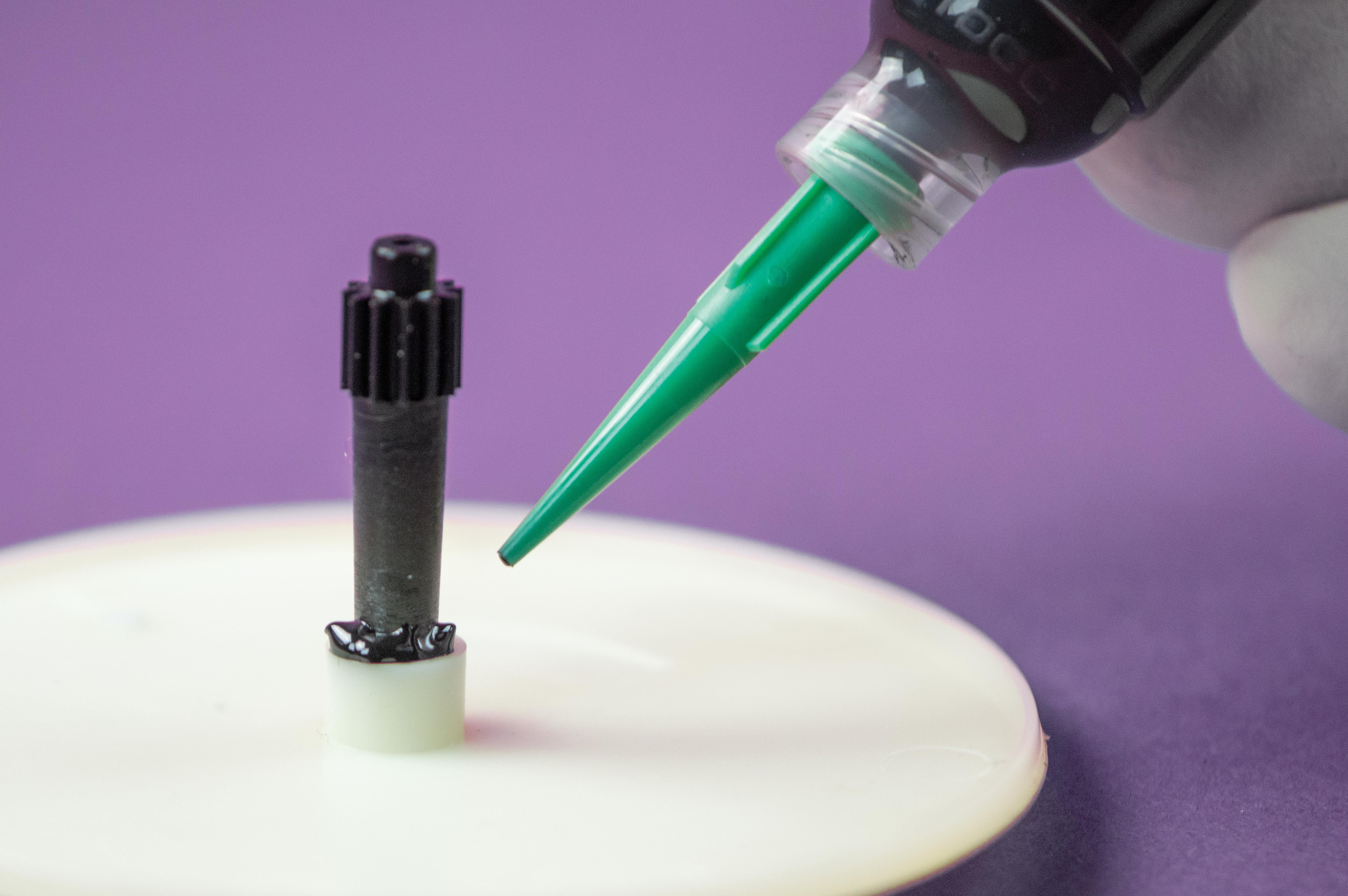 65526f55eb3db5001ecaf192 Master Bond