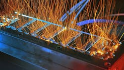 Double-beam welding of a bipolar plate: The innovative process enables faster and more efficient production of PEM fuel cells through the use of two simultaneous laser beams. Double-beam welding of a bipolar plate: The innovative process enables faster and more efficient production of PEM fuel cells through the use of two simultaneous laser beams.