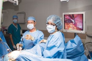 Dmitri Lapotko and Jason Hafner (left to right) use lasers to create cell-bursting nanobubbles.