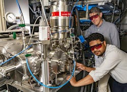 Shubhadeep Biswas, then-SLAC project scientist (below), and Matthias Kling, professor of photon science and applied physics at Stanford University and the director of the Science, Research and Development Division at SLAC's Linac Coherent Light Source. Shubhadeep Biswas, then-SLAC project scientist (below), and Matthias Kling, professor of photon science and applied physics at Stanford University and the director of the Science, Research and Development Division at SLAC's Linac Coherent Light Source.