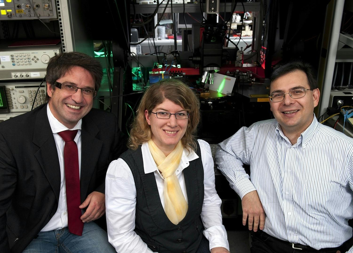 Representing the entire research team, Stephan Lutgen, D&eacute;sir&eacute;e Queren and Adrian Avramescu (left to right) received the Beckurts Prize for development of a direct green semiconductor laser for projection applications.