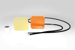 FIGURE 2. To enable design flexibility, SCHOTT’s TAL-based nanowaveguides are available in both rigid and flexible forms. FIGURE 2. To enable design flexibility, SCHOTT’s TAL-based nanowaveguides are available in both rigid and flexible forms.