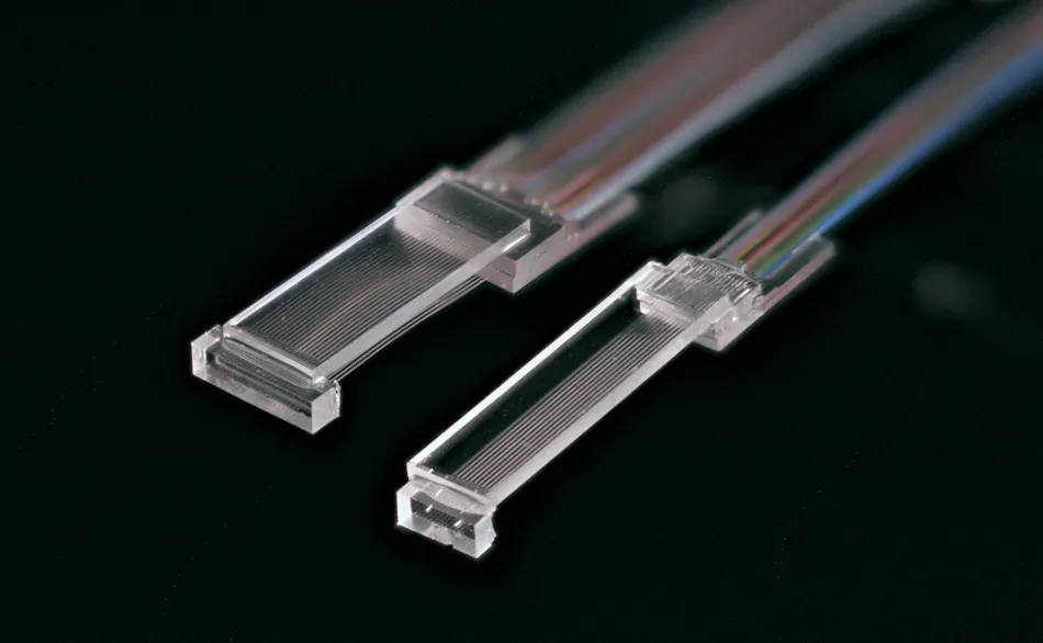 news-1-1 12- and 24-channel high-accuracy fiber arrays.