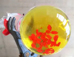 Thermo-chromium in a solid (red) and dissolved (yellow) state can be used for contactless measurement of temperature. Thermo-chromium in a solid (red) and dissolved (yellow) state can be used for contactless measurement of temperature.