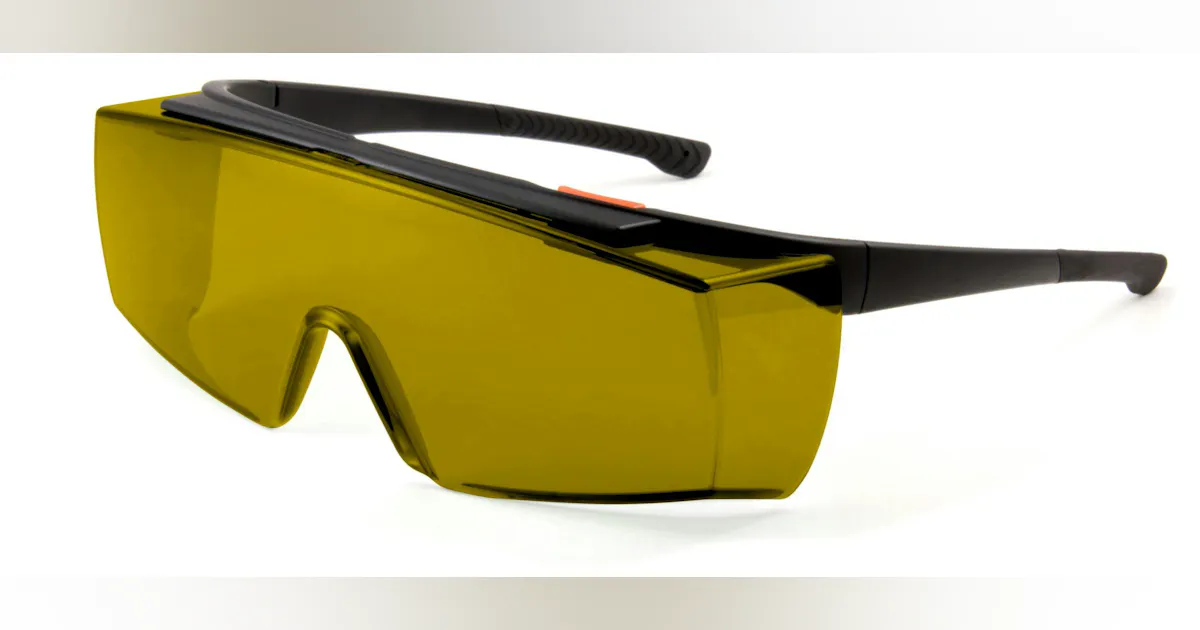 Focusworld F42 Frame with P5P18 Filter | Laser Focus World